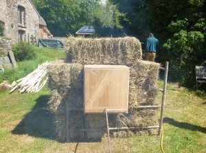 Steam box insulated with hay bails